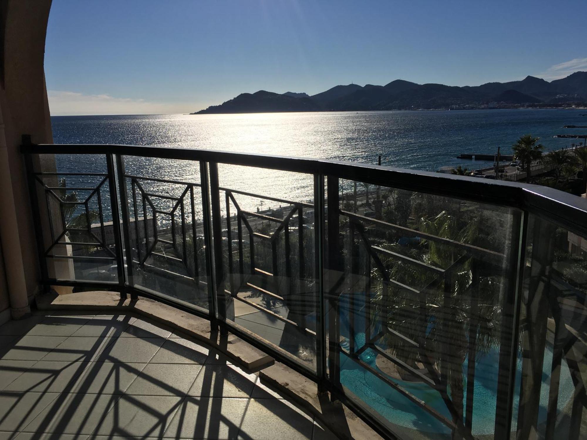 Cannes Apartment With Sea View, Aircondition And Parking Buitenkant foto